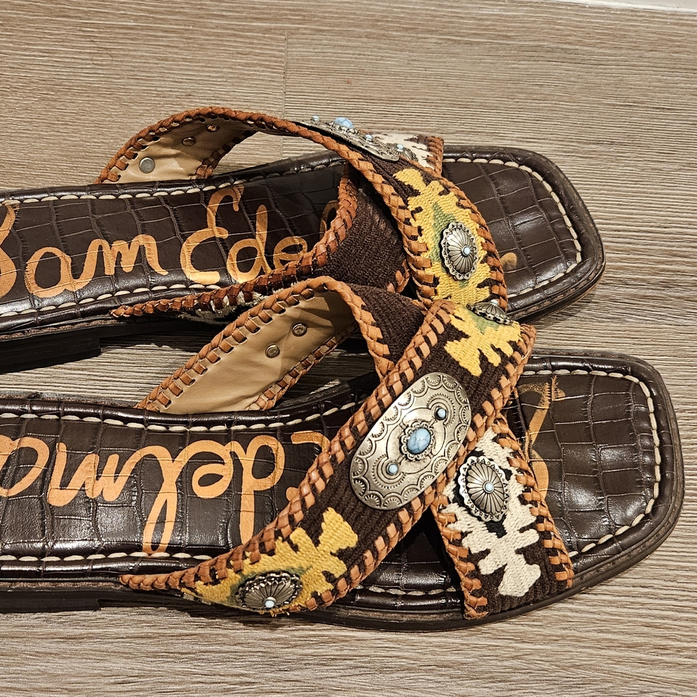 Western Embellished Sandals - Picture 4 of 9